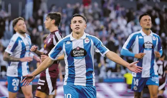 YEREMAY SE DA UN FESTÍN EN RIAZOR