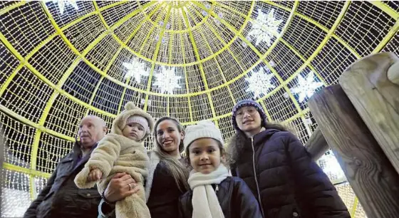 LA NAVIDAD YA ILUMINA LA CIUDAD