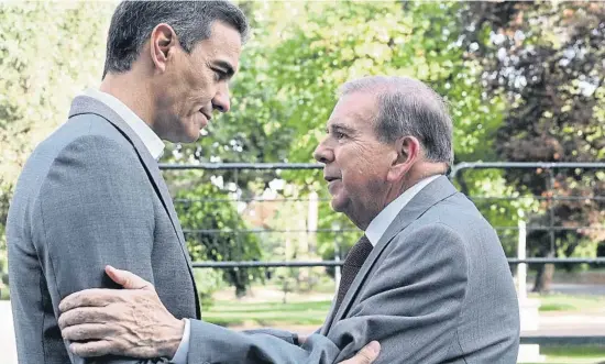 EDMUNDO GONZÁLEZ, EN LA MONCLOA