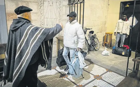 EL EXTRAÑO VIAJE DE LAMINE Y OUMAR DESDE CANARIAS