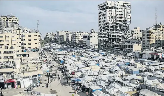 EL BLOQUEO ISRAELÍ LLEVA A GAZA HACIA LA HAMBRUNA