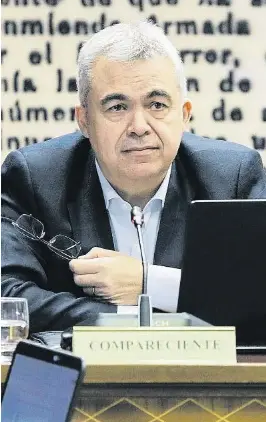 CERDÁN SE PRESENTA COMO VÍCTIMA