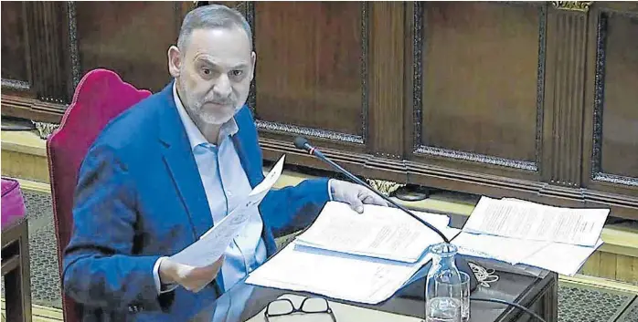 ÁBALOS EVITA SEÑALAR A SÁNCHEZ.
