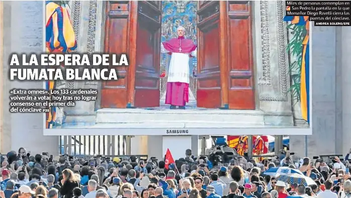 A LA ESPERA DE LA FUMATA BLANCA