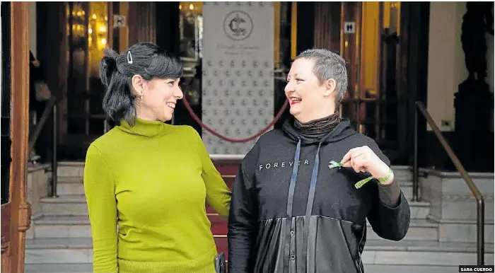 DOS MUJERES EN LUCHA