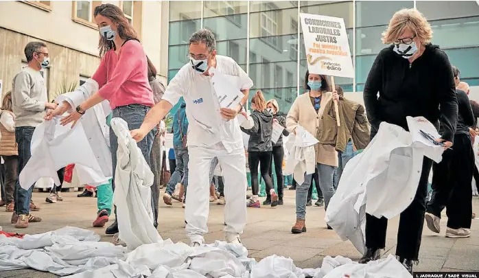 HUELGA DE BATAS CAÍDAS