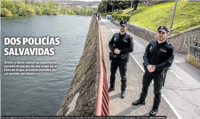 DOS POLICÍAS SALVAVIDAS