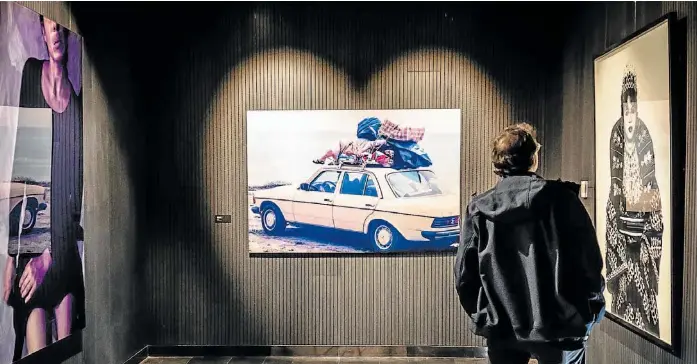 DEL ALMACÉN A LA SALA DE EXPOSICIONES.