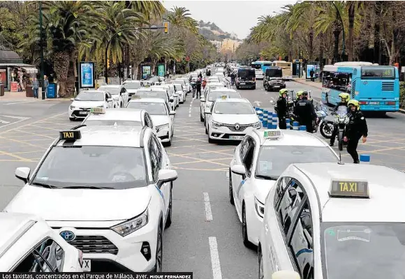 LOS TAXISTAS PROTESTAN CONTRA EL COSTE DE LOS SEGUROS