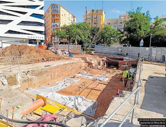 HALLAN 15 TUMBAS ROMANAS EN LAS OBRAS DEL METRO
