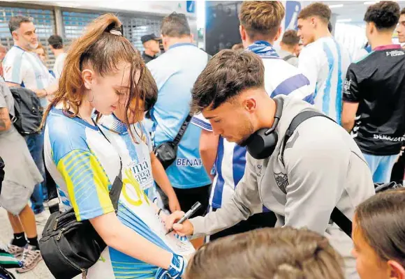 EL MÁLAGA RECUPERA LA SONRISA