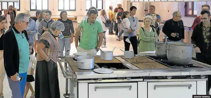 LLENO ABSOLUTO EN LA LABORAL PARA VER SUS COCINAS