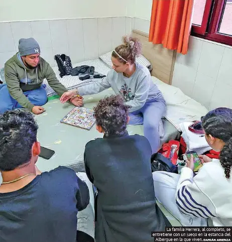 FAMILIAS COMPLETAS YA RECURREN AL ALBERGUE COVADONGA