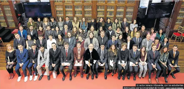 LA UNIVERSIDAD RECONOCE A SUS MEJORES GRADUADOS
