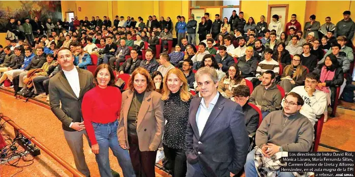 LA COMPAÑÍA GENERA EXPECTACIÓN ENTRE LOS ESTUDIANTES
