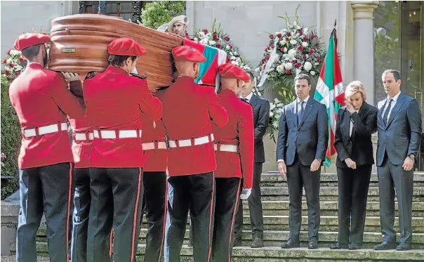 EUSKADI DESPIDE CON HONORES AL LEHENDAKARI GARAIKOETXEA