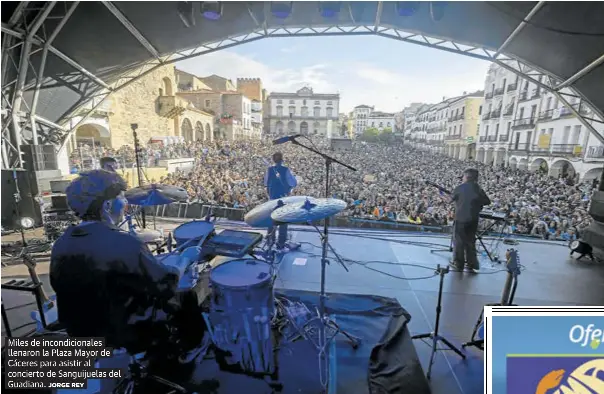 MILES DE PERSONAS CONSOLIDAN UN WOMAD SIN BOTELLÓN