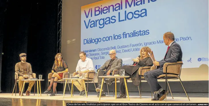 LA BIENAL VARGAS LLOSA ATERRIZA EN CÁCERES