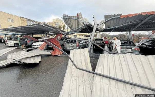 UN TORNADO SE ENSAÑA CON PLASENCIA
