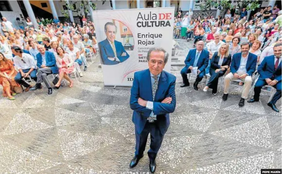 ENRIQUE ROJAS LLENA EL PATIO DEL AYUNTAMIENTO