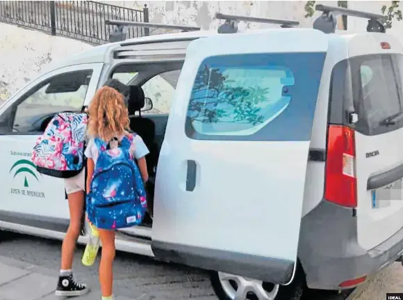 LAIA Y NAIARA AL FIN VUELVEN AL COLE