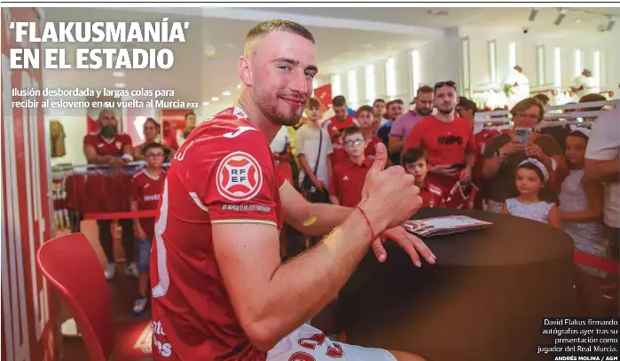 ‘FLAKUSMANÍA’ EN EL ESTADIO