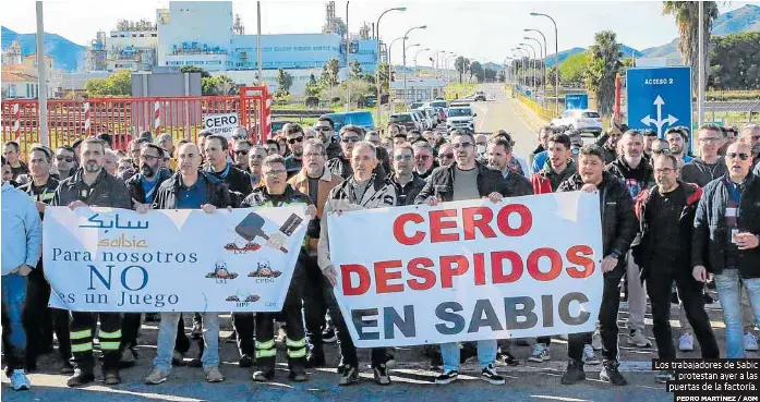 MÁS DE DOSCIENTOS EMPLEOS EN EL AIRE