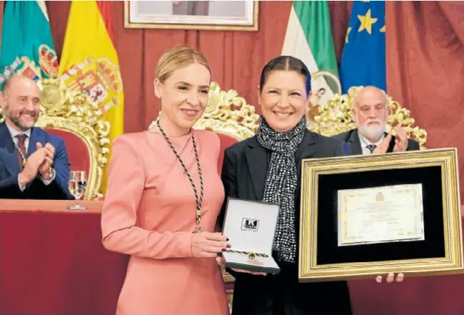 HOMENAJE DE CÁDIZ AL ARTE Y A LA SOLIDARIDAD