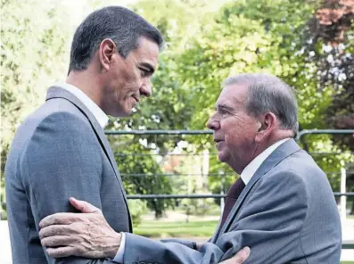 SÁNCHEZ DA UN PERFIL BAJO A SU RECEPCIÓN A EDMUNDO GONZÁLEZ