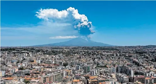 EL DESPERTAR DEL ETNA.