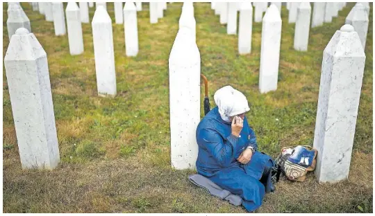 SREBRENICA CONMEMORA LA MAYOR MATANZA
