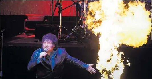 MILEI, A RITMO DE ROCK Y DE CAMPAÑA.