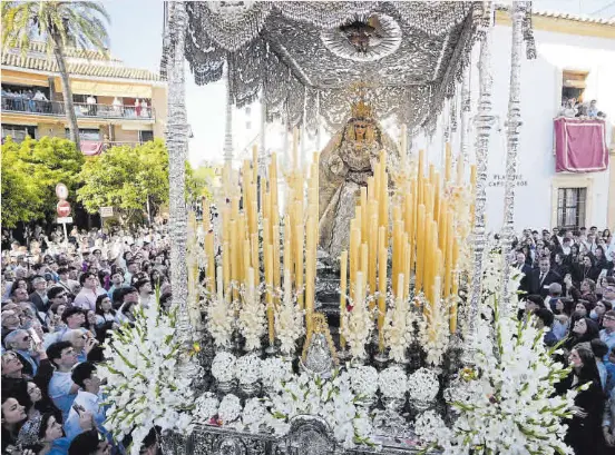 ESTALLIDO COFRADE EN UN DÍA DE BULLA