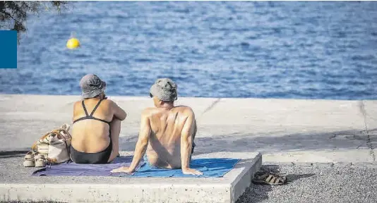 EL BLOQUE VUELVE A ESTAR ABIERTO AL BAÑO