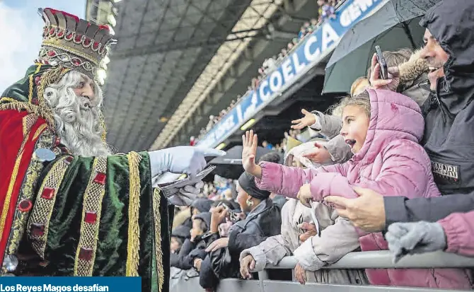 LOS REYES MAGOS DESAFÍAN EL MAL TIEMPO EN TENERIFE