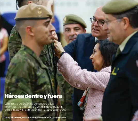 HÉROES DENTRO Y FUERA