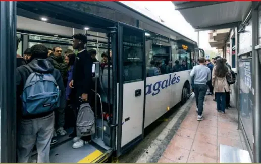 EL BUS DE MANLLEU A VIC, PLE A VESSAR