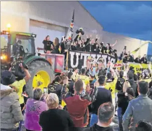 VILA-SANA, A LOS PIES DE SUS CAMPEONAS