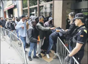 PRESENTADES LES PRIMERES 190 SOL·LICITUDS DE REGULARITZACIÓ