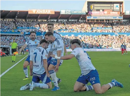 3-0 EL REAL ZARAGOZA GOLEA EN LA ROMAREDA Y SE SITÚA LÍDER