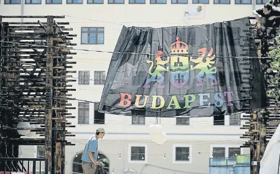 TOTES LES MIRADES D’EUROPA, SOBRE BUDAPEST