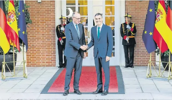 SÁNCHEZ I MERZ PARLEN DE GAZA I DEL CATALÀ