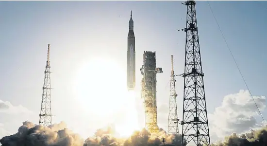 ARTEMIS 2, MÉS A PROP DE LA LLUNA