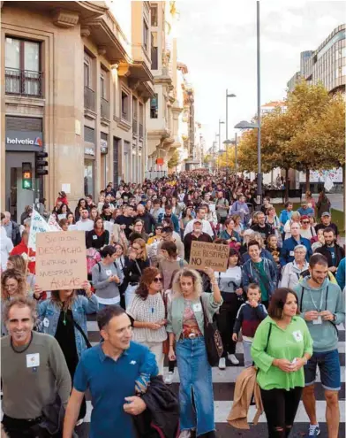 DOCENTES EN HUELGA