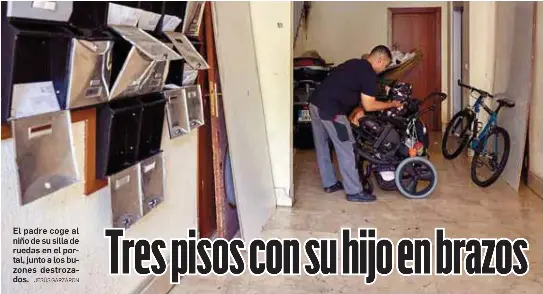 TRES PISOS CON SU HIJO EN BRAZOS