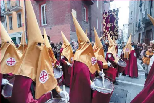 LA SEMANA SANTA SE ABRE PASO