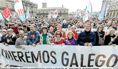 MULTITUDINARIA MANIFESTACIÓN EN SANTIAGO EN DEFENSA DO GALEGO