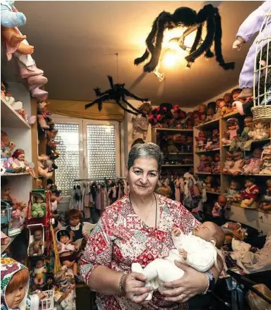 MI VIDA CON 4.000 MUÑECAS