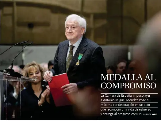 MEDALLA AL COMPROMISO