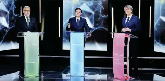 TRES MODELOS, LA MISMA TIERRA